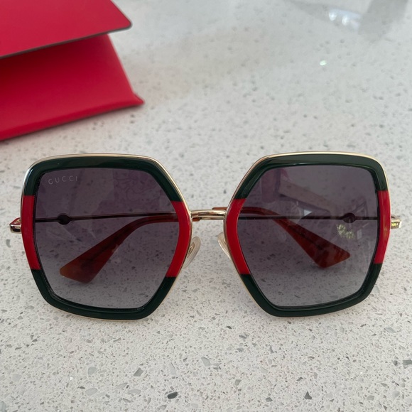 Gucci Accessories - Gucci sunglasses